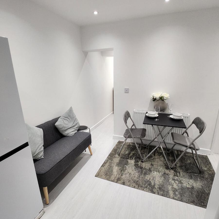 Comfy Diamond Ensuite Room Maidstone With Free Parking And Speedy Wifi Ngoại thất bức ảnh