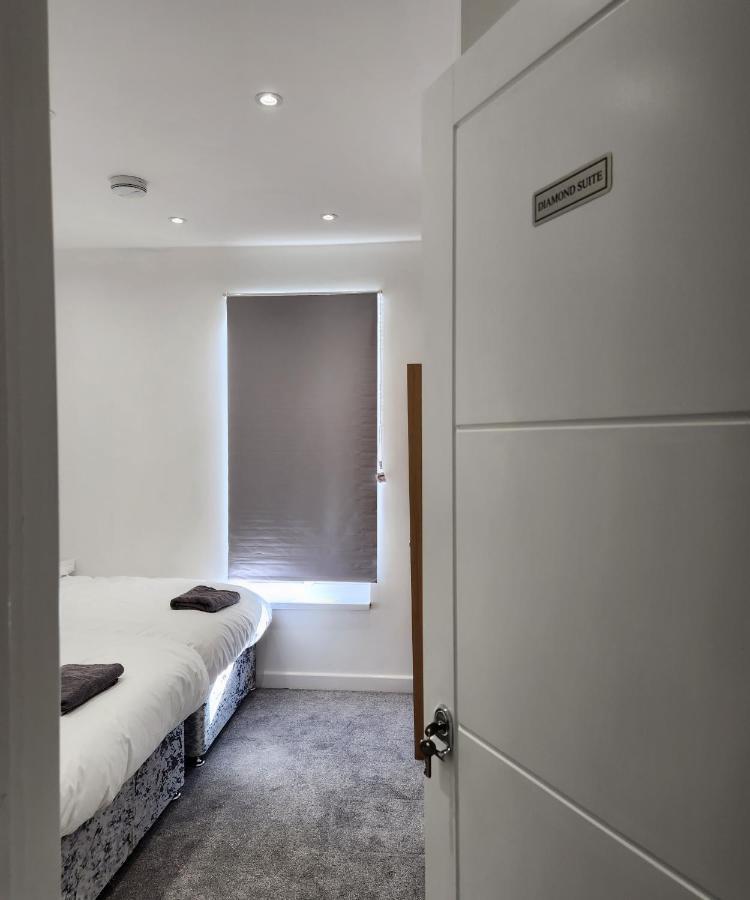 Comfy Diamond Ensuite Room Maidstone With Free Parking And Speedy Wifi Ngoại thất bức ảnh